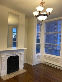 Living room w/original fireplace - 2478 Sacramento St