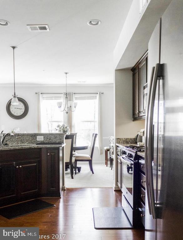 Foto del edificio - 4845 Dane Ridge Cir