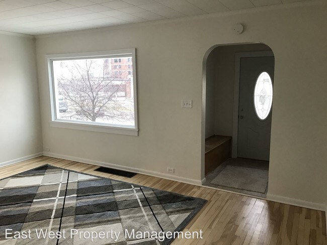 Building Photo - 2023 W 3rd St