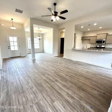 Foto del edificio - Beautiful Southern Charm Home For Rent