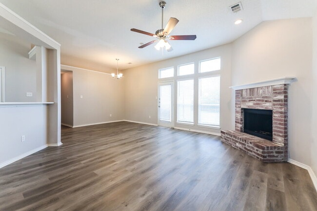 Building Photo - 1705 Green Terrace Dr