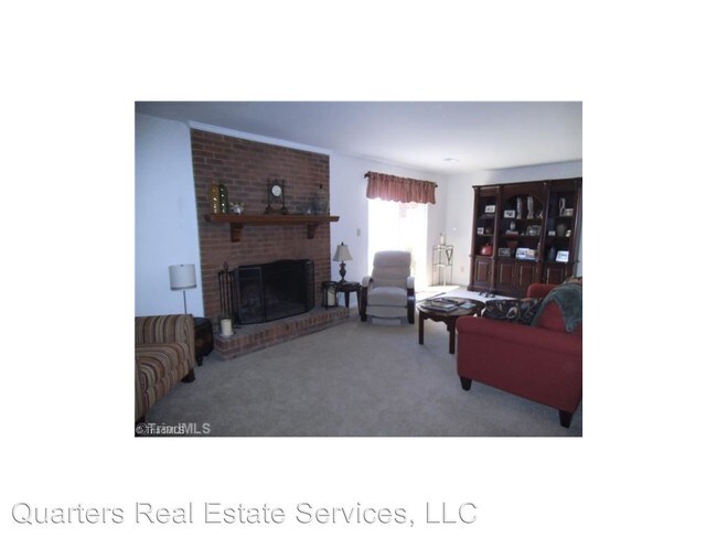 Foto del edificio - 132 Chrisfield Cir