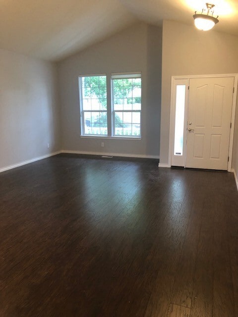 Building Photo - 16130 SW Loon Dr