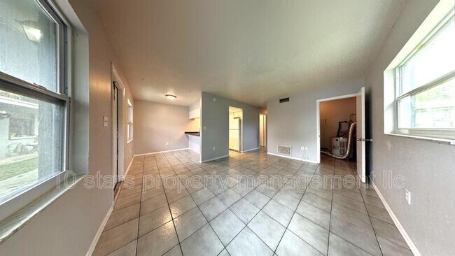 Building Photo - 3716 137th Ave N