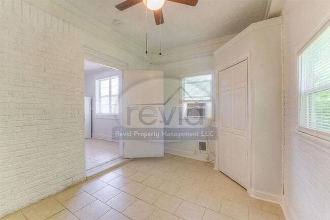 Photo - ROWLAND 806 Apartment