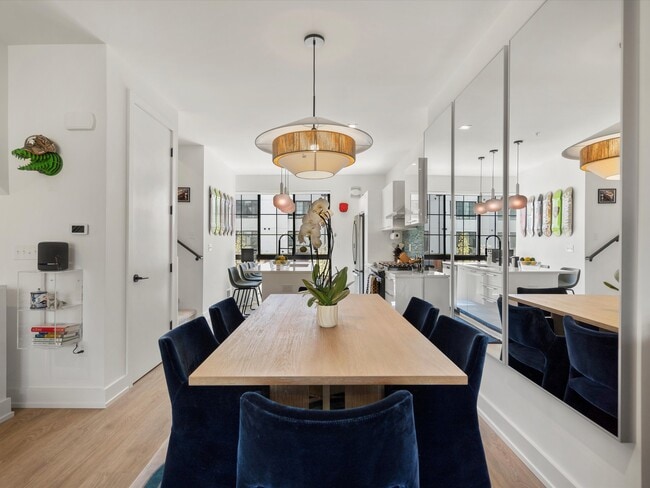 Foto del edificio - 533 E Harrison Ave