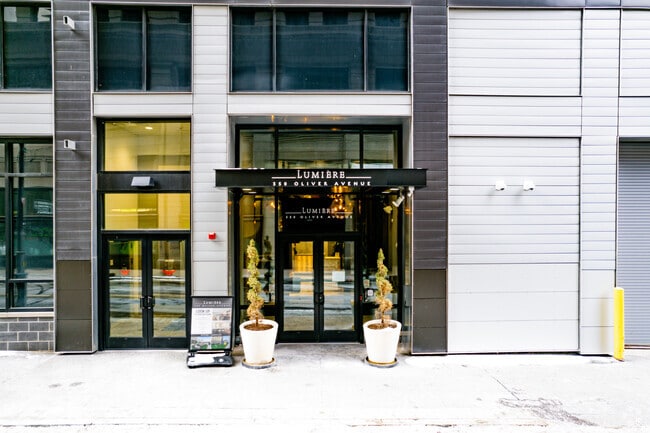 Building Photo - Lumiere