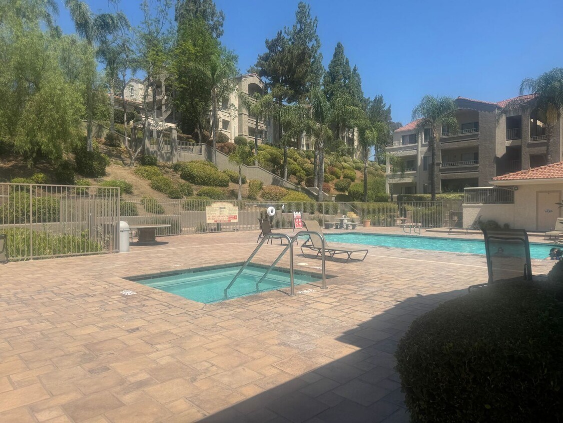 Foto principal - 2 Bedroom 2 Bathroom Condo in Corona Hills...