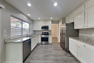 Building Photo - 9530 Cabin Creek Dr