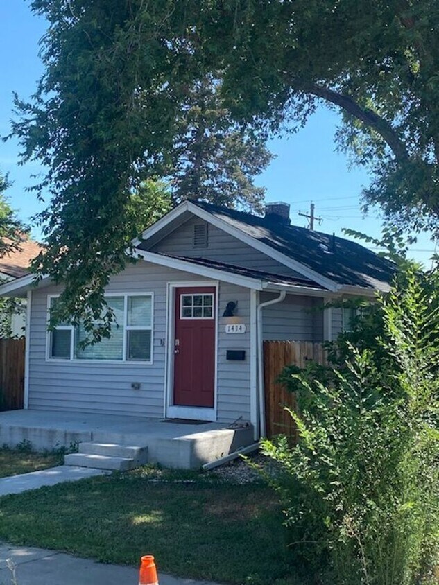 Primary Photo - Beautifully Remodeled 3 Bedroom, 3 Bathroo...