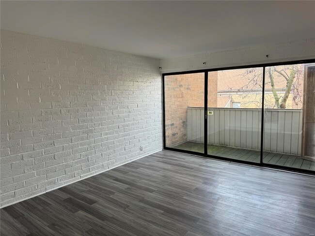 Building Photo - 648 Coeur de Royale Dr