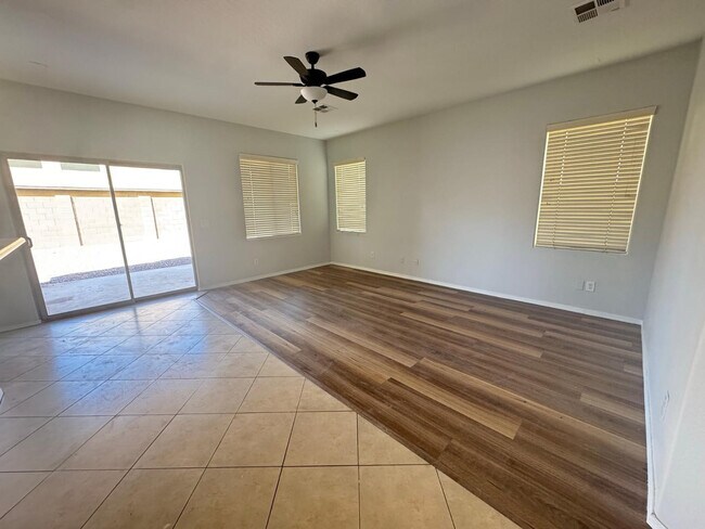 Foto del edificio - 4610 W Dunbar Dr