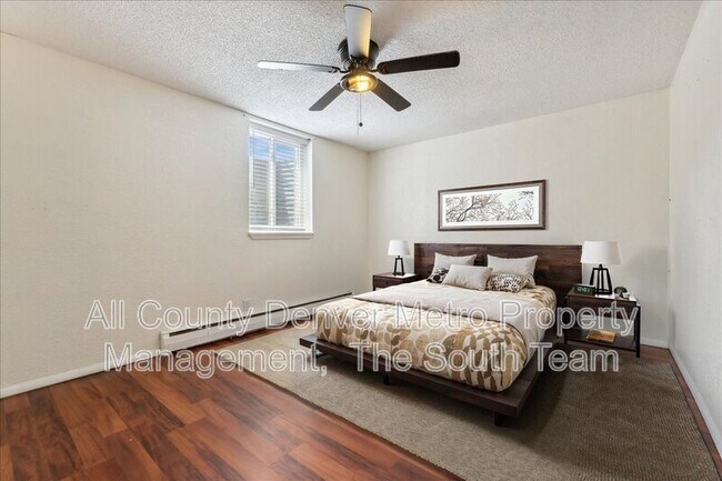 Foto del edificio - 9050 N Elm Ct