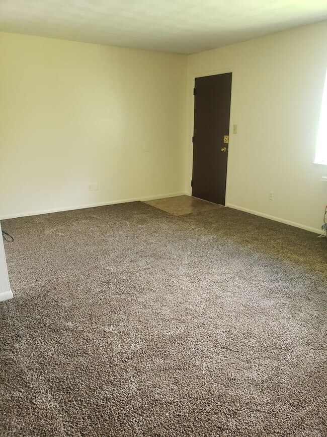 Foto del edificio - 2 BR Upper Apartment Near Purdue University