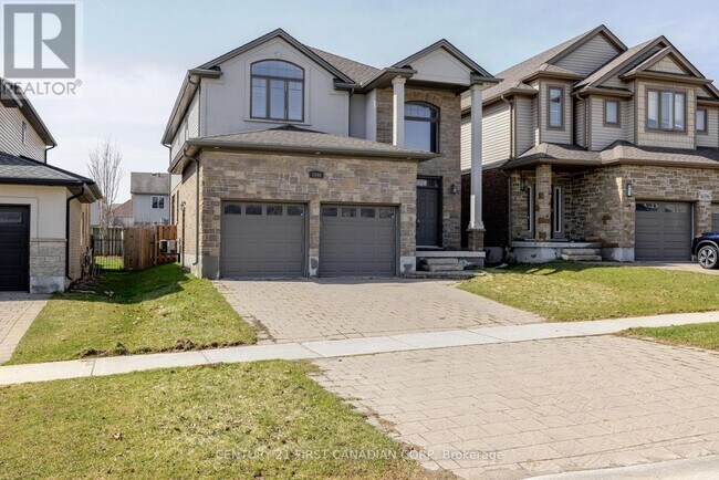 Building Photo - 1690 Beaverbrook Ave