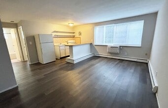 Building Photo - 507 Lowell Ave