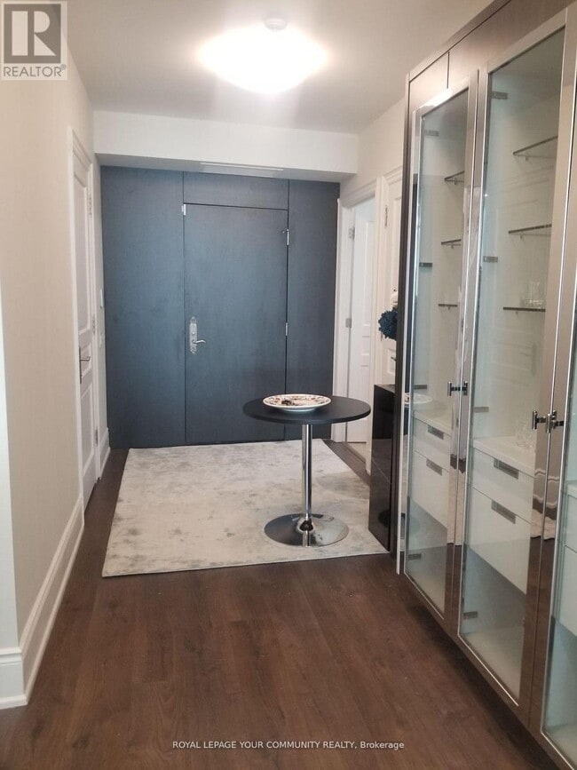 Building Photo - 7071 Bayview Ave