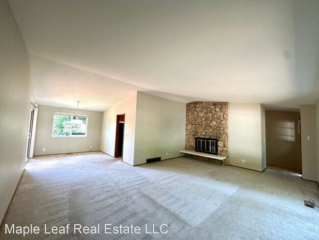Building Photo - 5 br, 3 bath House - 4228 163rd Ave SE