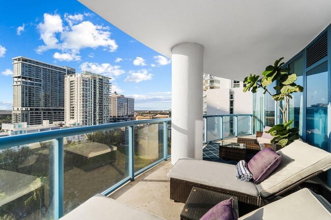 Building Photo - 333 Las Olas Way