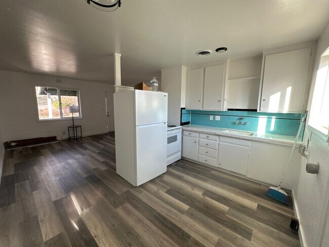 Foto del edificio - 2250 Home Ave