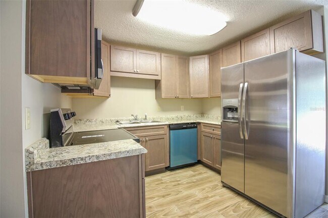 Foto del edificio - 4504 Holder Ct