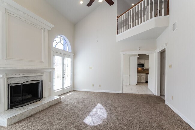 Foto del edificio - 3407 El James Dr