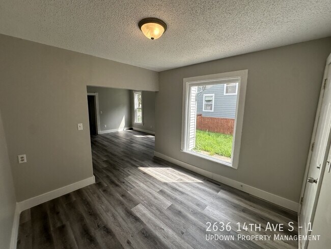 Foto del edificio - 2636 14th Ave S