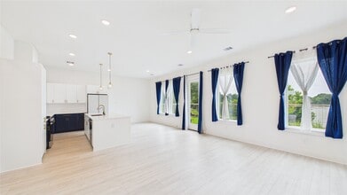 Building Photo - 9609 Valeca Dr