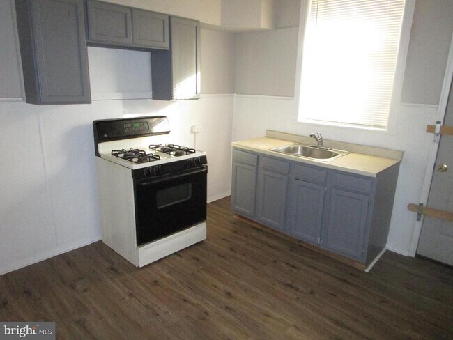 Foto del edificio - 153 N 60th St