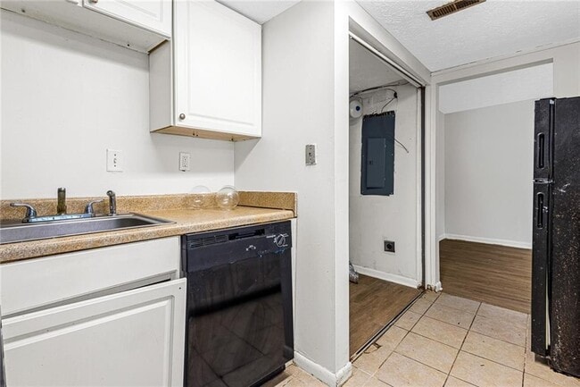 Building Photo - 3451 Cobbs Ferry Dr