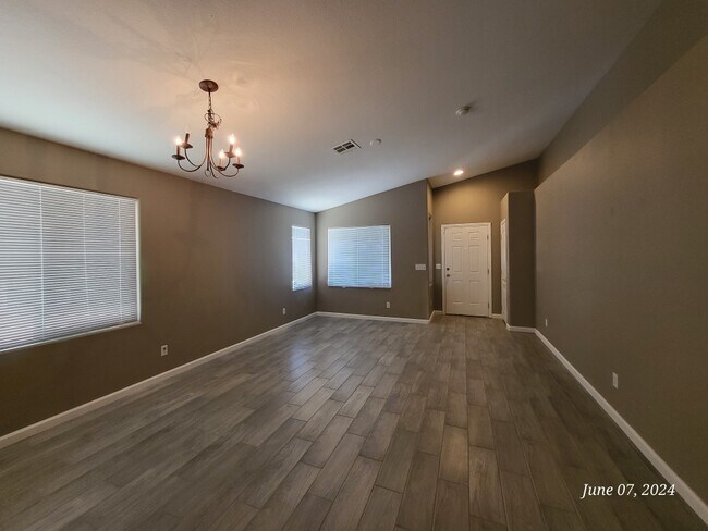 Foto del edificio - 6308 Lavender Cloud Pl