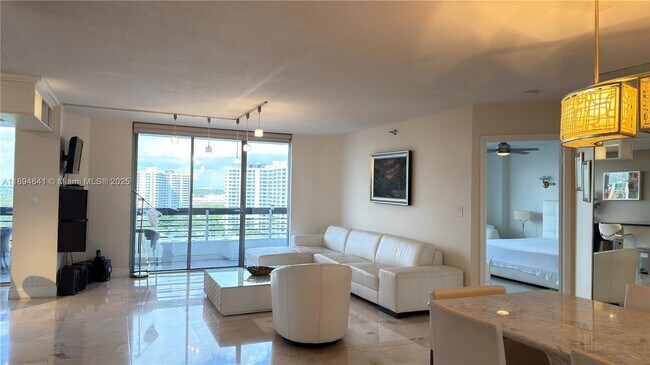 Foto del edificio - 3530 Mystic Pointe Dr