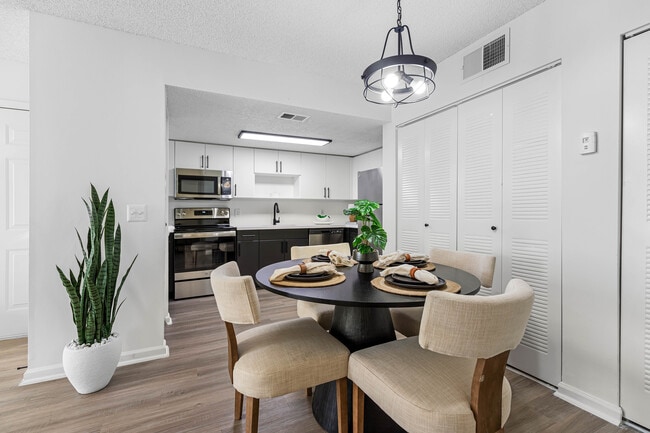 Building Photo - Avana Palm Beach Gardens