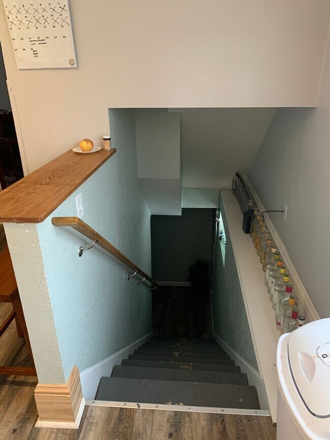 Foto del edificio - June 2025 ~ Cute 4 bedroom main level dupl...