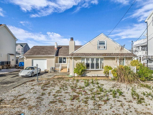 Building Photo - 346 Silver Bay Rd