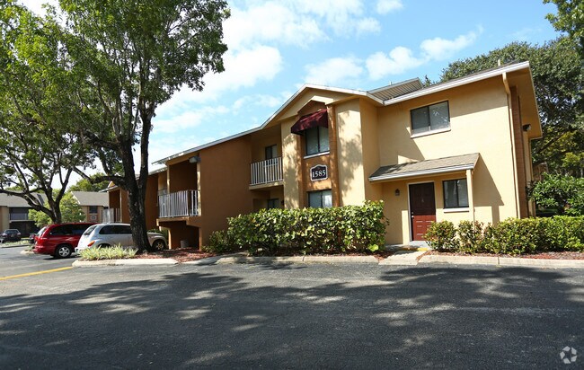 Building Photo - The Park at Murano