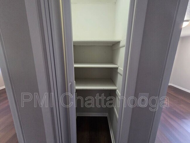 Foto del edificio - 645 Bandy Ln