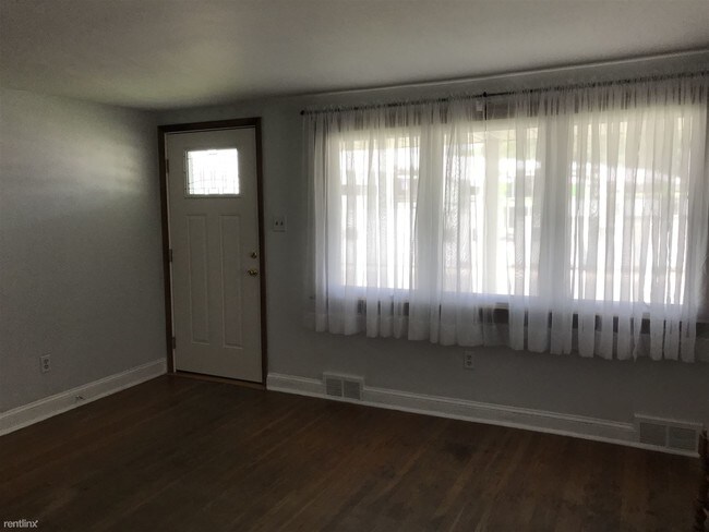 Building Photo - 4 br, 1.5 bath House - 108 Meadowbrook Ave