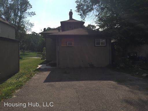 Building Photo - 5 br, 3 bath House - 2318 Irving Ave North