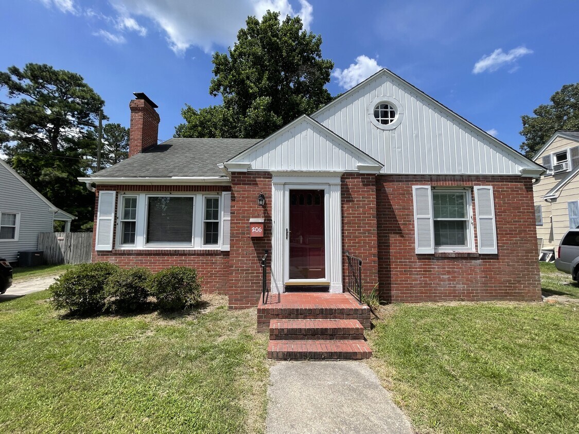 Foto principal - 206 N Saratoga St