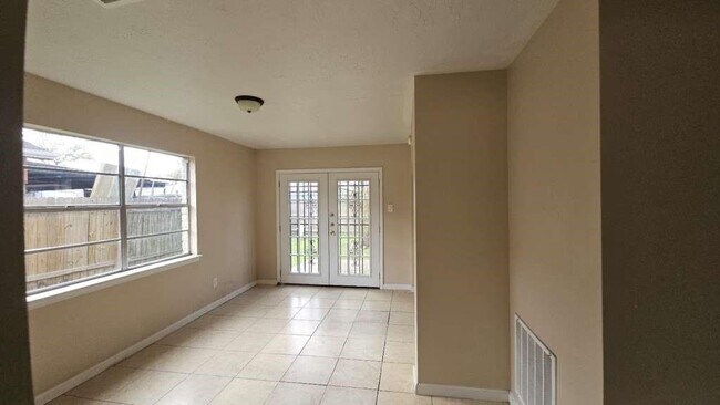 Foto del edificio - 8715 Valley Ledge Dr