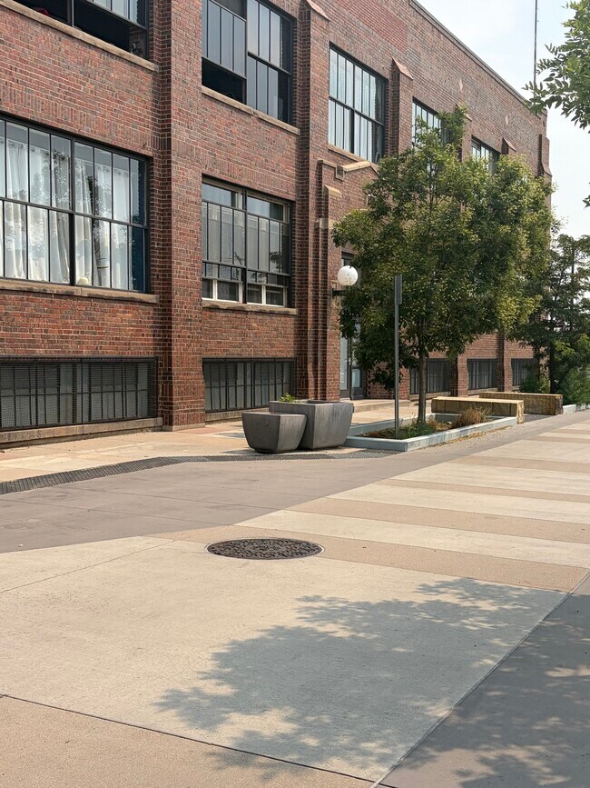 Foto del edificio - 1777 E 39th Ave