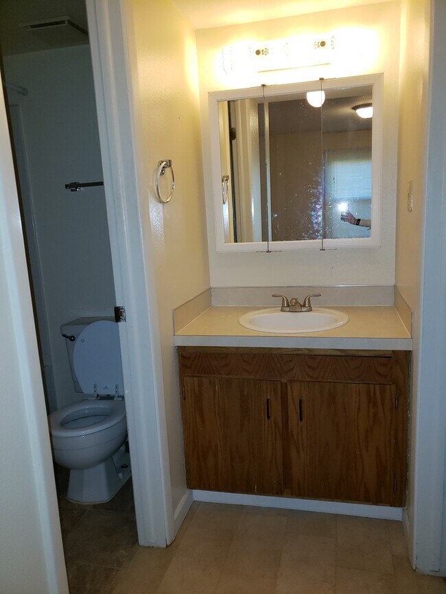 Building Photo - 1532 Trent Ct