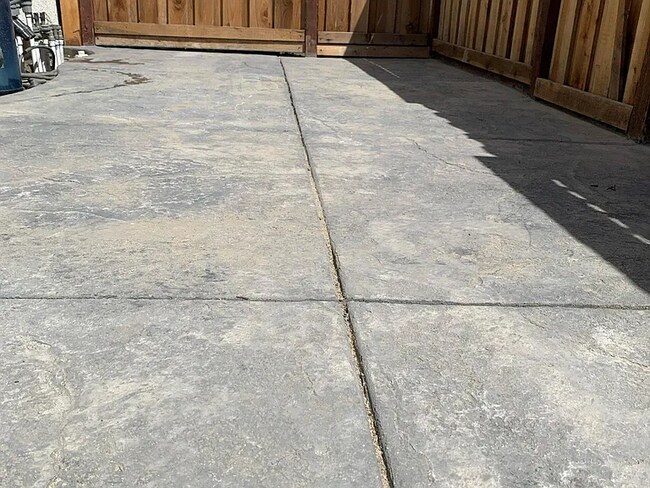 Foto del edificio - 2817 Penrose Ln