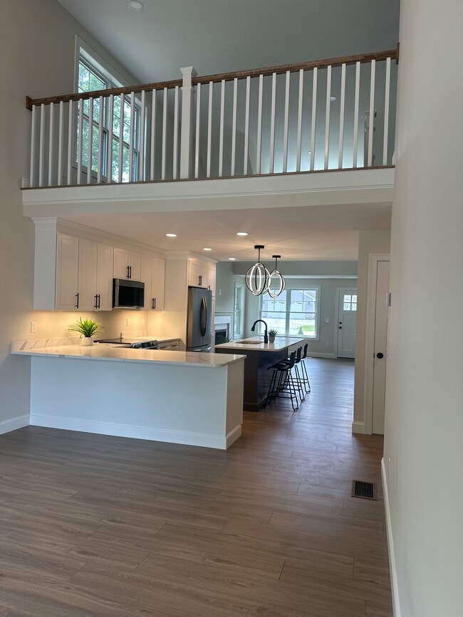 Open kitchen, dining room and living room. - 29 Liberty St
