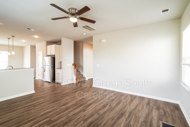 Building Photo - 4021 Sanderson Ln