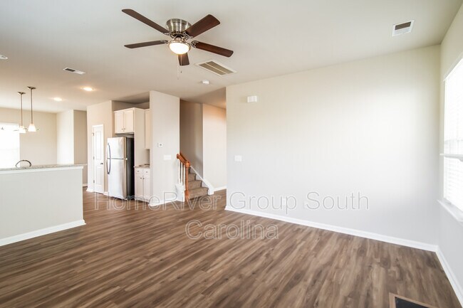 Foto del edificio - 4021 Sanderson Ln