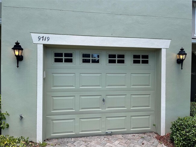 Building Photo - Beautiful Townhouse located in Crowntree L...