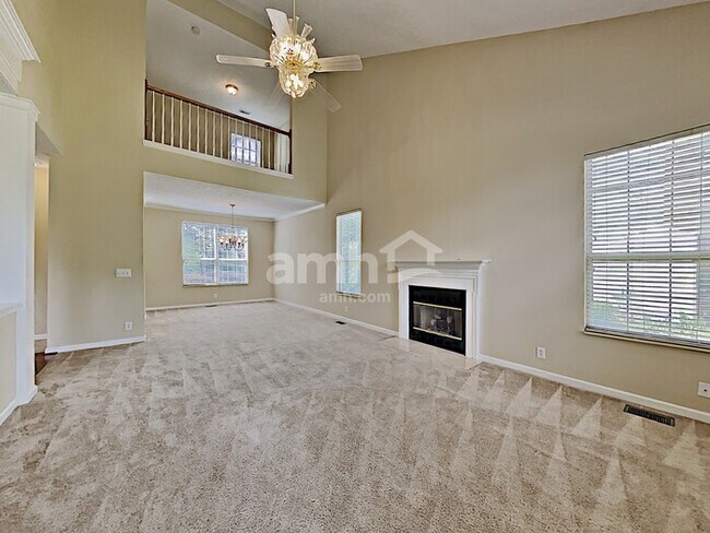 Foto del edificio - 1520 Bridgecrest Dr