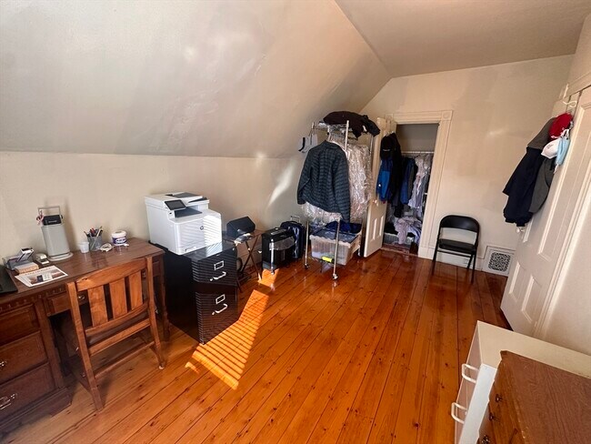 Foto del edificio - 374 Highland Ave